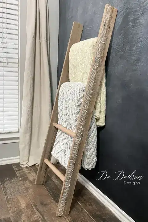 Picture of DIY Rustic Blanket Ladder